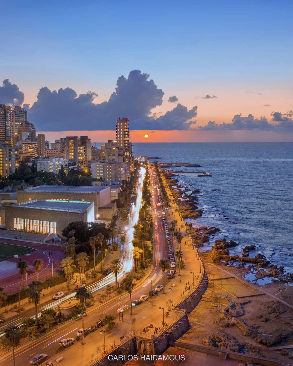 WeAreLebanon's tweet photo. Beautiful sunset view today in #Beirut ♥️🇱🇧
📸: @carloshaidamous #Lebanon #WeAreLebanon https://t.co/8UgzDpa2v9