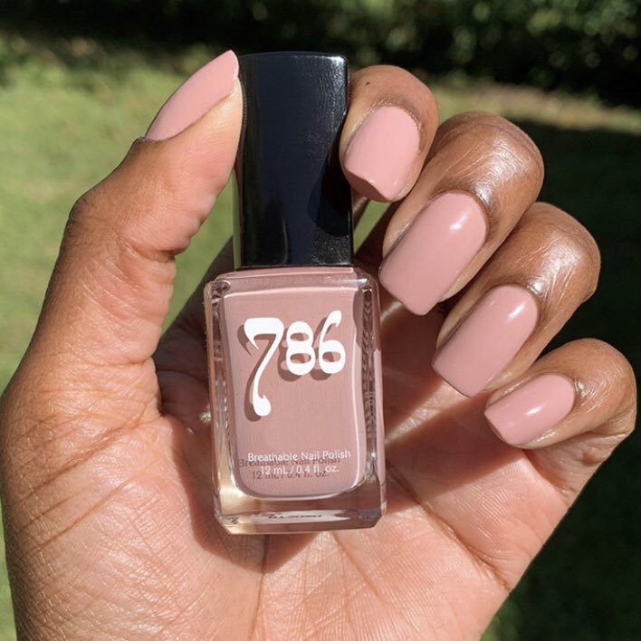 Welcome our NEW color Beirut! 🎉 You all have been waiting and it is finally released! This shade is described as a creamy pink nude with warm undertones. It's more opaque and pinker than Sakura and more warm and slightly darker than Dakar. 💗⁠

@ellebpolishing