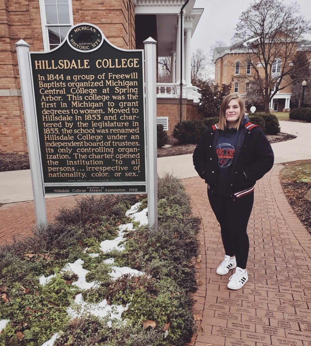 Congratulations to <a href="/Averi66739217/">Averi Parker</a> as she has officially committed to be a Hillsdale Charger!💙 #leadthecharge21 <a href="/HillsdaleTrack/">Hillsdale Track</a> @CoachCarlton124  <a href="/PT_Wicker/">Beau Wicker</a>