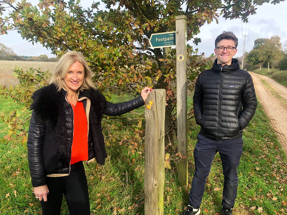 Big thanks to @ameliareynolds0 for joining me on a walk of the Icknield Way in Suffolk this morning to talk about our fantastic @RamblersGB #DontLoseYourWay campaign - looking forward to watching the film we made on #PoliticsEast this Sunday!