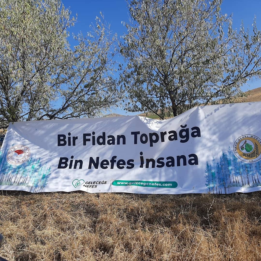 Milli Ağaçlandırma Günü'nde biz de Milli Parkımızın Duatepe bölümünde çalışanlarımızla fidanlarımızı dikerek "Geleceğe Nefes" olduk...