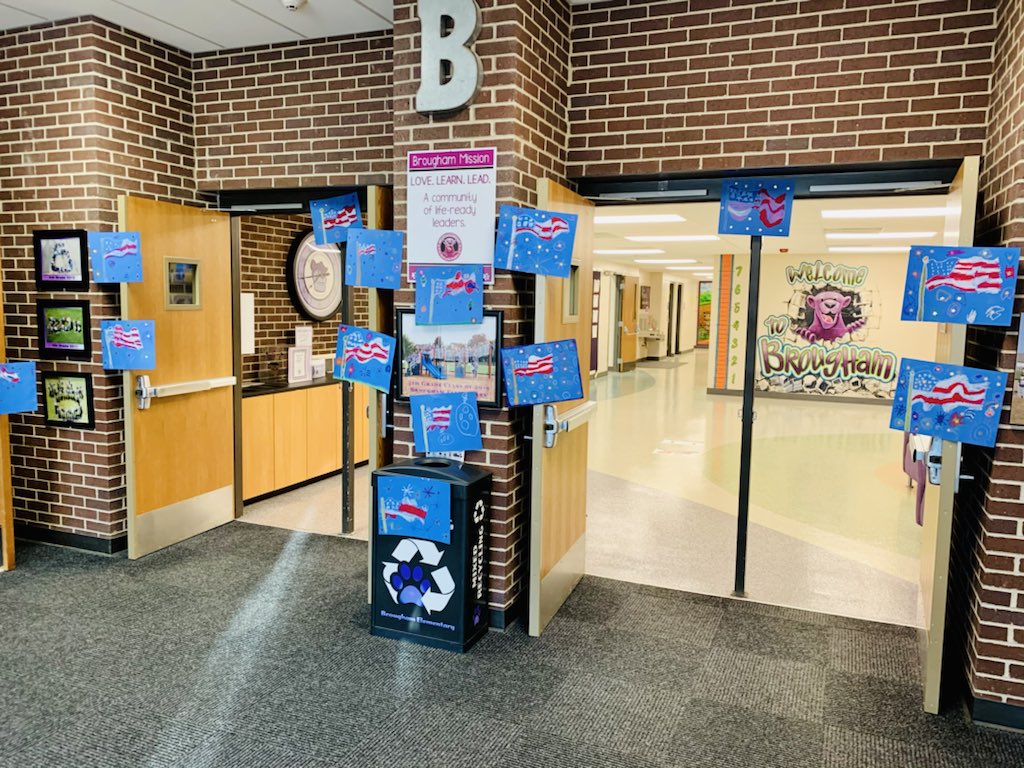 Brougham elementary is ready to celebrate and honor Veterans Day! #olatheschools #olathestrong 🇺🇸🇺🇸🇺🇸🎆🎆