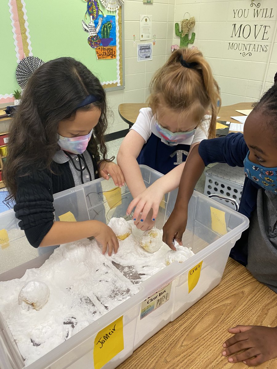 giftedgossip's tweet photo. The best way to learn about the mummification process in Ancient Egypt is with your hands! https://t.co/CZaO15EYXr