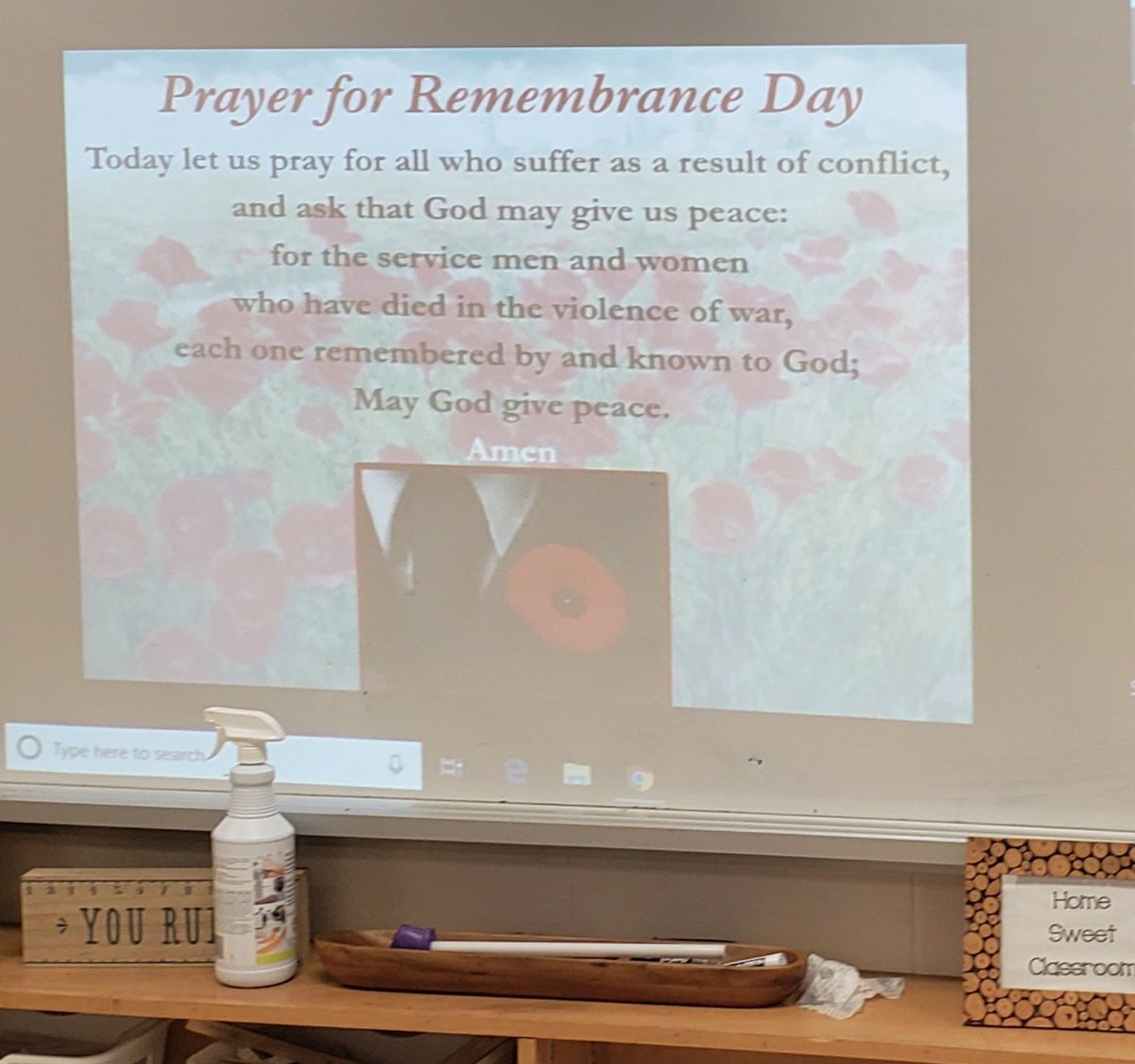 We remember... 💮 #RemembranceDay
<a href="/StMargaretDP/">St. Margaret of Scotland Elementary School DPCDSB</a>