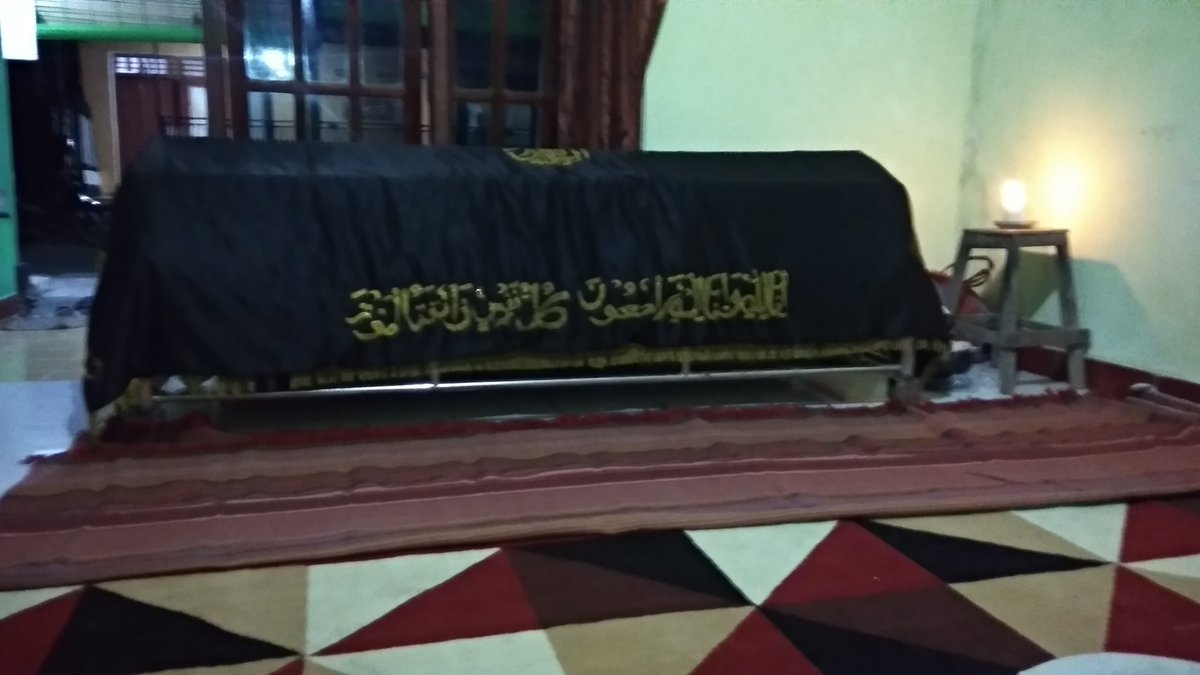 Selamat jln eyang,semoga allah menempatkan eyang di surganya aamiin