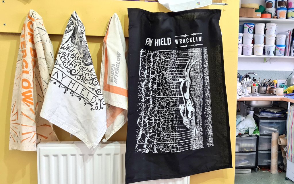 Helen_Lindley's tweet photo. That seems fairer - the new #wrackline tea towel evens out the @fayhield : @boden_jon tea towel ratio in the kichen nicely ๐คฃ๐คฃ๐คฃ https://t.co/1DVBHTNF9X
