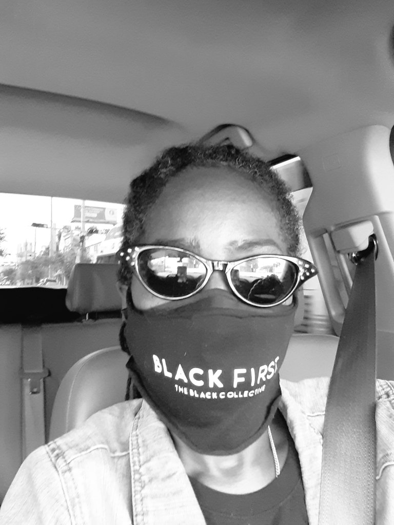 Jacqi305's tweet photo. @CBSThisMorning Lol at B+ however that's a #NO for checking the donor box! Unfortunately if ya check the box they tend not to fight as hard for ppl of color😔 I'll leave that up to my family, GOD forbids that should ever happen!
#MaskOnPpl https://t.co/JMZdgH0tBx