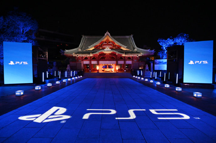 ZhugeEX's tweet photo. Some images from the PS5 launch celebration event at the Kanda Shrine in Tokyo, Japan. https://t.co/GDo3nRKzRM
