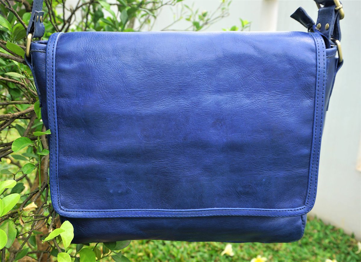 rade_efp's tweet photo. #promo1111 sekalian ngabisin stok tas #kulitasli harga nyungsep😂#leatherbag merah 400k, #leatherslingbag biru 300k, #taskulit cokelat 300k, #pouchkulit 100k tambah diskon ongkir 15k, kirim dari Jogja (mulai minggu depan). Yok DM/japri https://t.co/ojZa2VOf1u
Thx yang RT/like https://t.co/qSwPXERudB