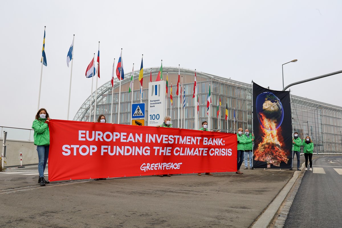 Banca Europeană de Investiții trebuie să țină cont de #UrgentaClimatică și să oprească finanțările pentru marii poluatori. #AcorduldelaParis trebuie respectat