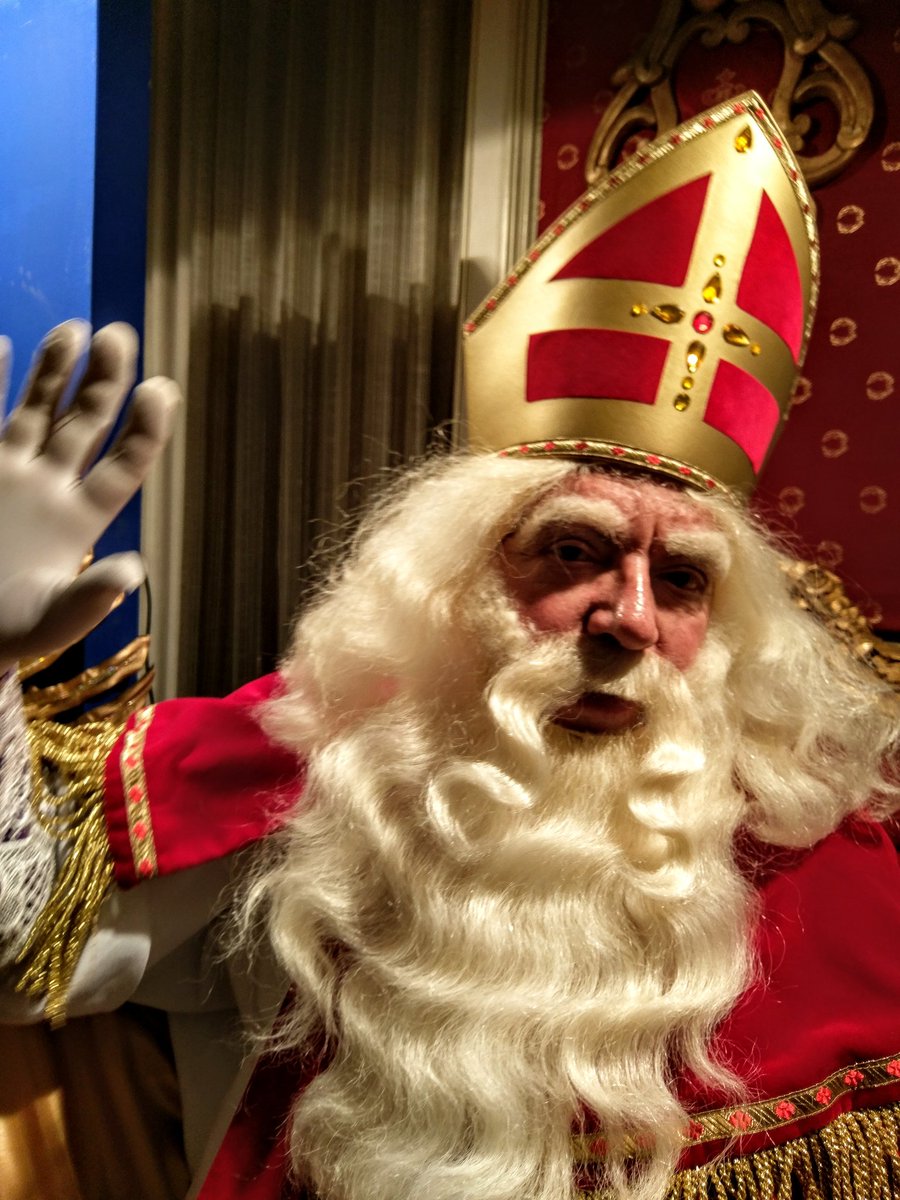 Hallo grote en kleine kinderen!

Zaterdag kom ik in Nederland aan en logeer ik natuurlijk in Dordrecht. Helaas kan ik dit jaar geen gasten ontvangen in mijn Sinterklaashuis ivm de corona maatregelen. Maar natuurlijk zien we elkaar 'ergens'...