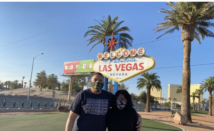 authorqueent's tweet image. Miss vegas already