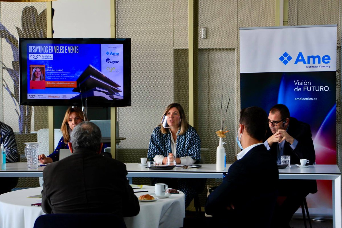 vlcilab's tweet photo. ENERGIA | La nostra companya Gema Roig va estar ahir participant en el desdejuni Veles e Vents per a dialogar sobre l'Energia del Futur i la transició energètica🚦
🔝 Consulta les accions d'energia de #matchupEU: https://t.co/oUM7QSoXgJ @efaubel @GemRP @lamarinadevlc @matchupEU https://t.co/7thH1ORCoK