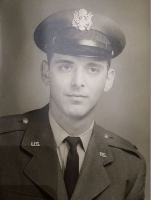 ChristinaBrunk's tweet photo. Happy Veteran's Day and Thank You to all who have served our country! Special thoughts today to my favorite Veteran of all, my Dad... https://t.co/byTqq4uX4e
