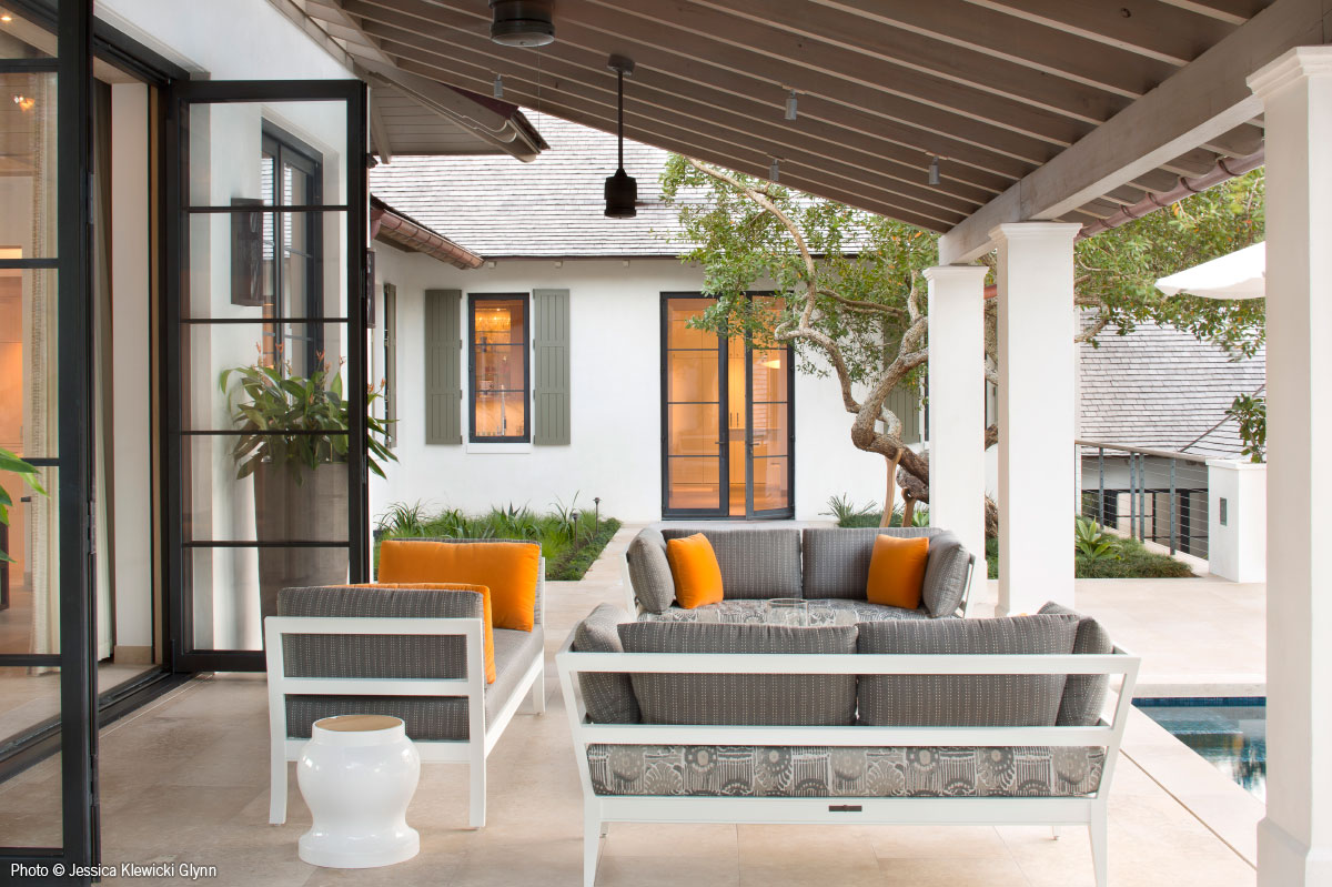 hopeswindows's tweet photo. This ocean-front residence features Hope's impact-rated #bronzewindows and doors, combining certified hurricane protection with luxury and sophistication.
Architect: Clemens Bruns Schaub
Builder: Kurtz Homes, Inc.
Photo: © Jessica Klewicki Glynn
https://t.co/8q5cMe3WEQ https://t.co/ZXOd99DpRt