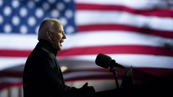 Mision_Verdad's tweet photo. #TendenciaAhora Breve repaso al prontuario de Joe Biden https://t.co/IARevDPMvZ https://t.co/6OjYqBxZpH