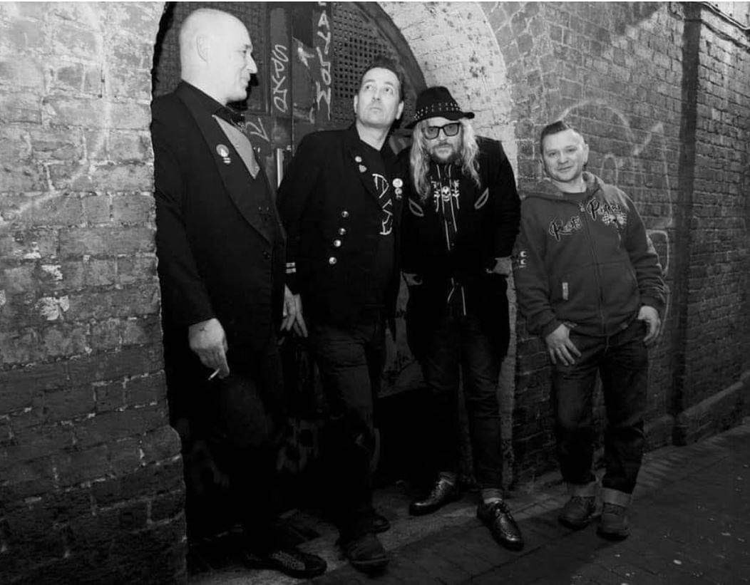 FlicknifeMusic's tweet photo. Need some psycho garage rock in your life? Get @Scavengers_UK NEW ALBUM from https://t.co/in1szP47Pb @visionsmgmt @Voscy @JohnGVibes @radio_voodoo @Vinyloscope @Greg_Kessler @EstherIBlaauw @ViveLeRock1 @VitoVeii @DailyGrindVideo https://t.co/4fAXg8ogLK