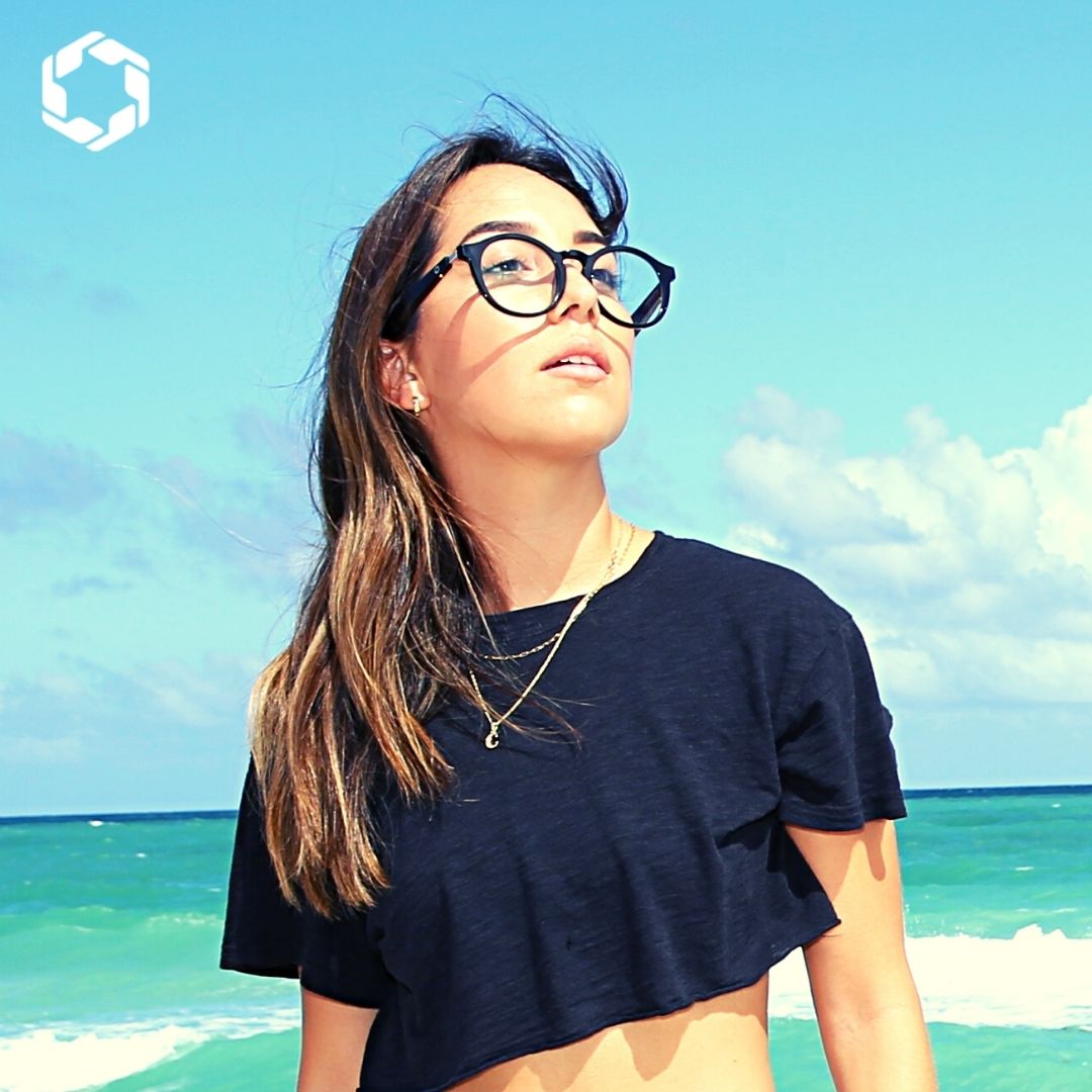 LucydGlasses's tweet photo. Step up to the Lyte - Debuting Holiday 2020.
#upgradeyoureyewear #iwearlucyd #onlylucyd #eglasses #lucydlyte #equitycrowdfunded #audioglasses #stylesoundsight #techgadget #lucyddream #connected #crowdfunding #investment #techeyewear #wearables #openear #technologyearlyadopters https://t.co/1l7VsF6lfF