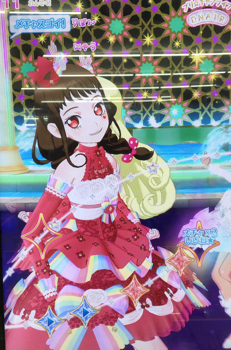 ame_ayame's tweet image. 11月11日に2周年を迎えました🌹
くーの自慢のチームメイト、にゃうちゃんとりぼんちゃん。蛍光灯がひどい箇所でもさすがの写り。
→
#QNR
#QueeNRouge