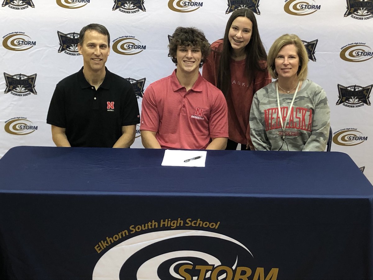 ESHS_Baseball's tweet image. Congrats to ⁦@jessen_luke⁩ on signing to play baseball at ⁦@Husker_Baseball⁩