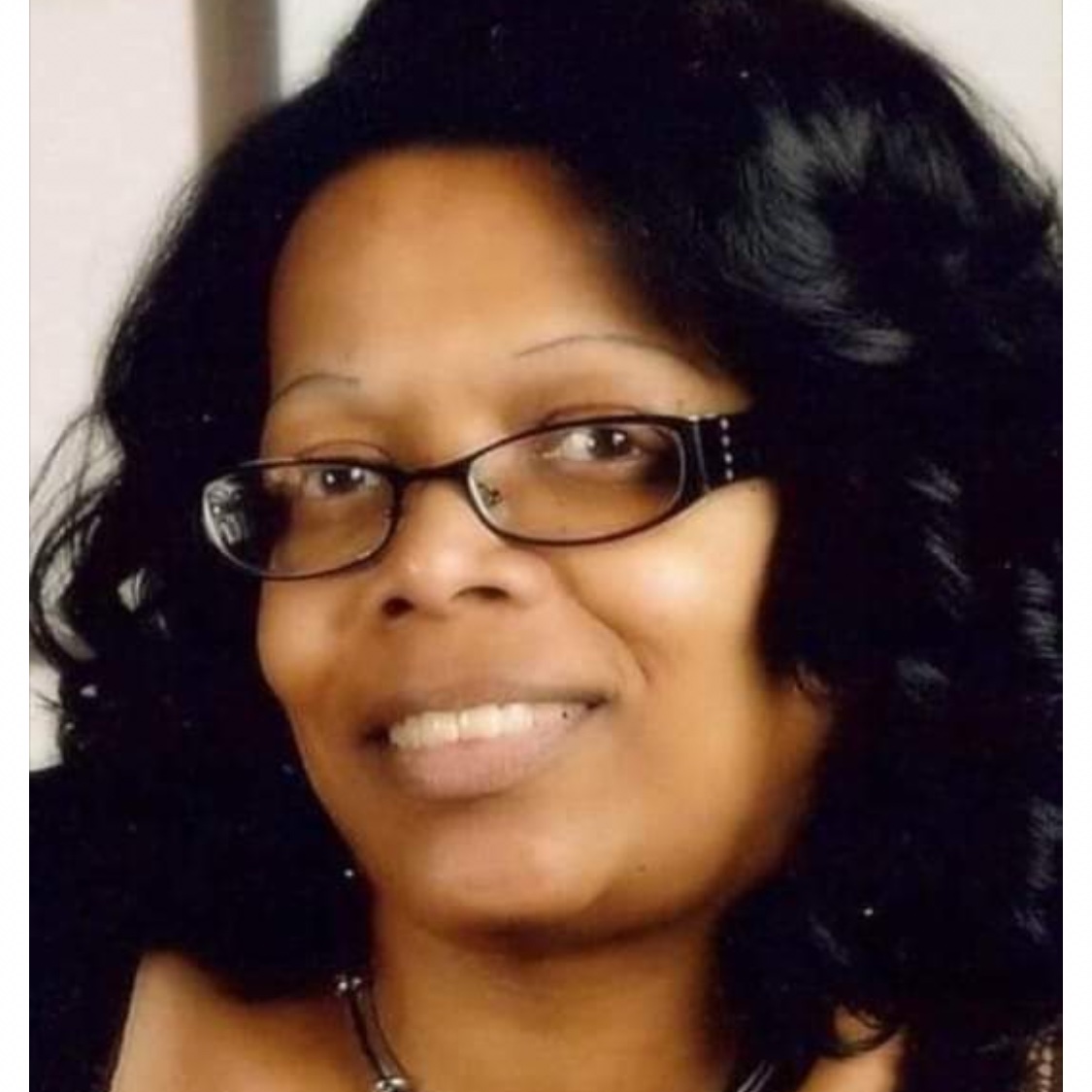 CTZebra's tweet photo. Santa Staples, 59yo RN, Neuro/OR, McLaren Flint, Michigan, died of #covid19 11/7.  She loved dirty jokes, card games, tailgate parties, and above all, being a nurse. Her colleagues held a vigil after she passed. #healthcareheroes #WearAMask https://t.co/G2a7iMzIdQ https://t.co/zPt1ATtHtT