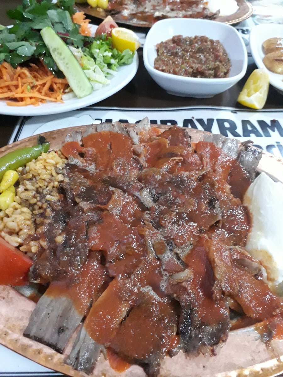 Hacı Bayram'da ağaç kökü keyfisi