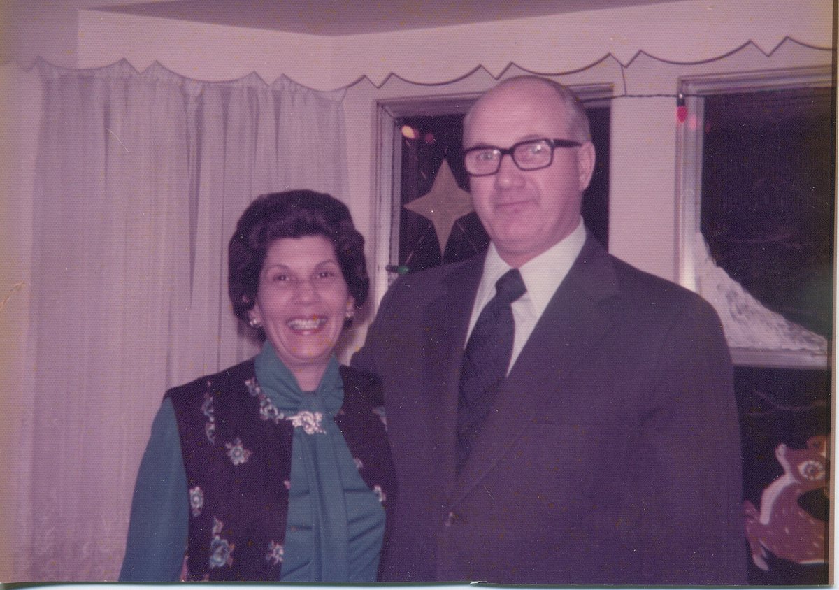 On this day,  #RemembranceDay  , I remember my grandfather:William Samuel Bowman was born on 21 January 1924 in Hamilton, Ontario. He completed Grade 10 before leaving to work various unskilled jobs including as labourer on a steel furnace at the Steel Company of Canada.