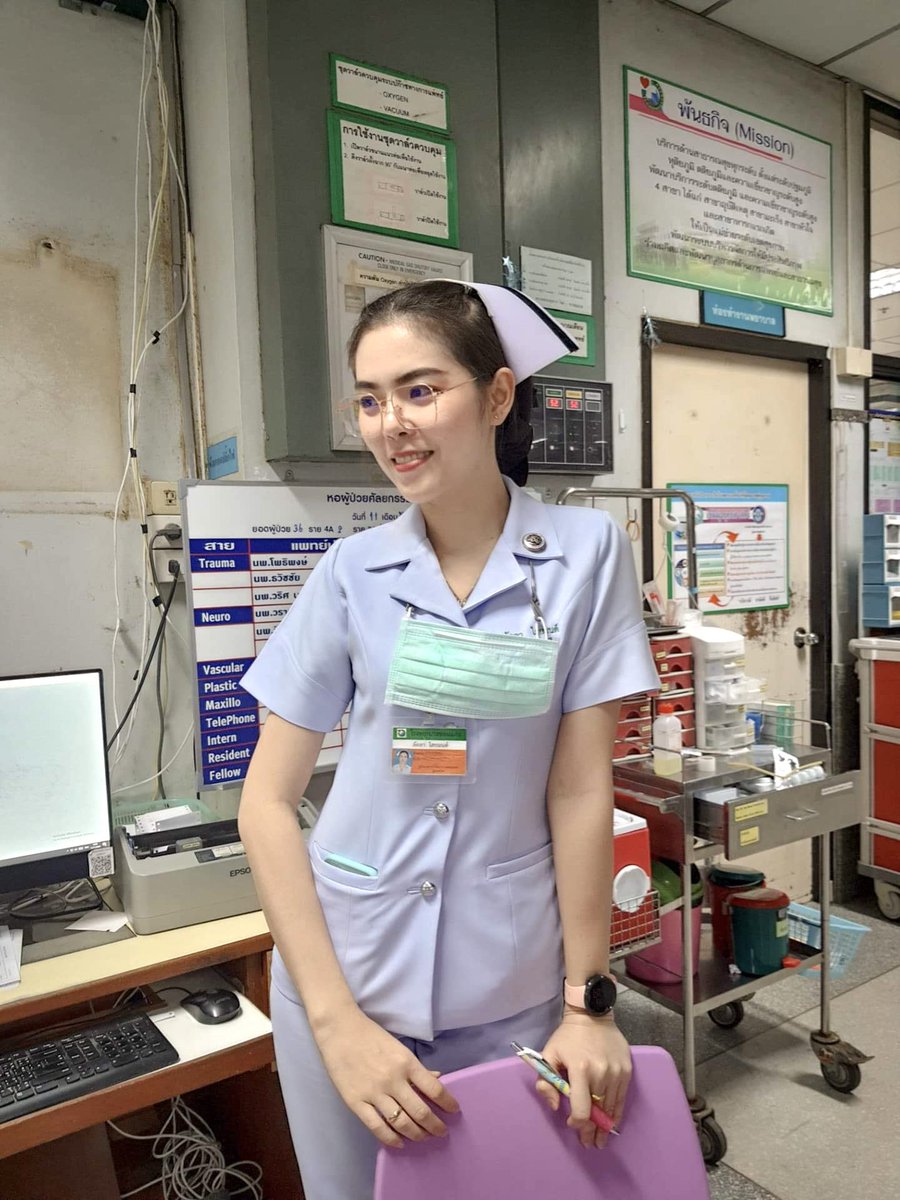 Ladda85204121's tweet photo. ถ้าซนๆคงจะเป็นลิง🙈
แต่ถ้ารักจริงๆคงจะเป็นเรา 💚 
#พยาบาล #นักศึกษาพยาบาล #แพทย์ #nurse https://t.co/nAlGYW9iny