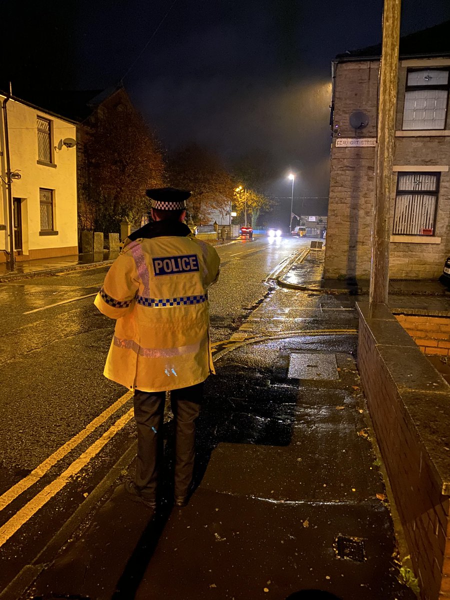 GMPRochdale's tweet photo. Officers from the Neighbourhood Team were out on Rooley Moor Road yesterday evening conducting a #CommunitySpeedwatch in response to resident complaints and a couple of collisions recently. Remember that 30 is the maximum not the minimum. https://t.co/29l1u3VUW8