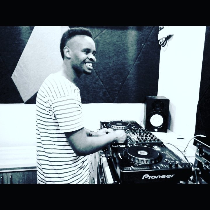 DjLescott_'s tweet photo. Trust your journey, Even if the road seems a little rough at times.
You'll get there 😉.

#trusttheprocess
#keephopealive https://t.co/TeV7gfnsOc
