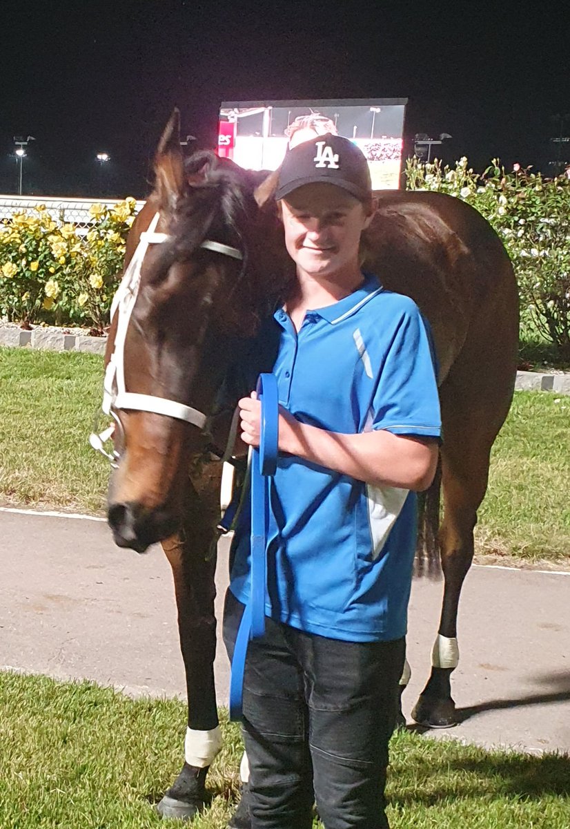 The Rock Star a k.a INVINCIBLE ROCK tells @jacob17380620 he deserves some love after he brought up a treble for the team tonight. Massive thanks to each and every person that supports us <a href="/kirkupracing/">Kirkup Racing</a> <a href="/lynny50/">Chris Lynn</a> .. Da Rock Salutes again! He sure loves beach life!! 🤣🤣