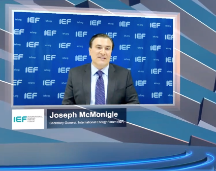 EnergzdEconomy's tweet photo. Thinking about @ief_sg warning re: energy investment issued at #ADIPEC2020 yesterday.
Investment in energy dropping 30% in 2020
-upstream oil down by 20%
-renewables down by 10%
gov spending will help cushion renewables but oil, gas, nuclear facing a "double b
#ADIPEC2020Partner https://t.co/wZSnIpow7u