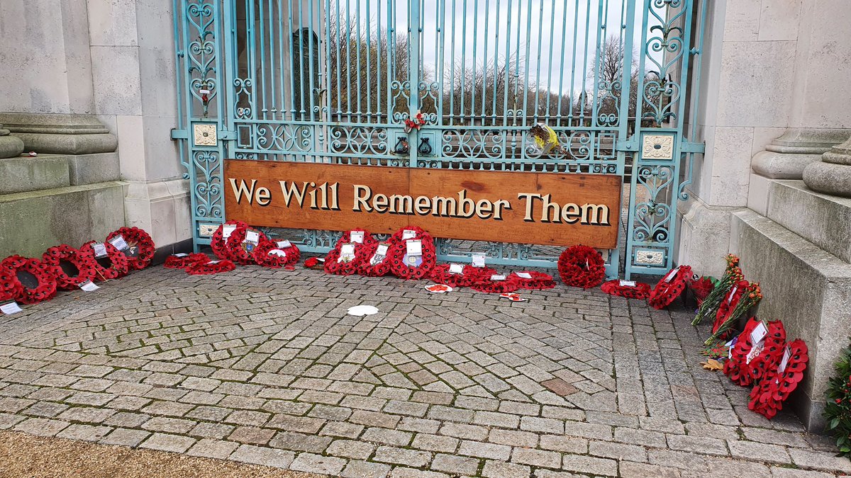 fts_2's tweet photo. Very proud to have laid a wreath at the Victoria War Memorial in Nottingham, this morning, on behalf of RAF Syerston, the personnel and units of 2 FTS, and the Royal Air Force. We will remember them. https://t.co/KXY4bOEvh1
