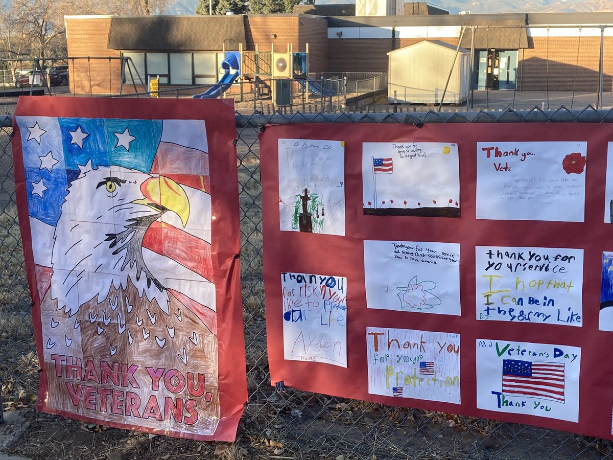 CSSD11Fremont's tweet photo. Fremont students and staff thank our Veterans!!@CSSD11 https://t.co/tzFhl6YMYF