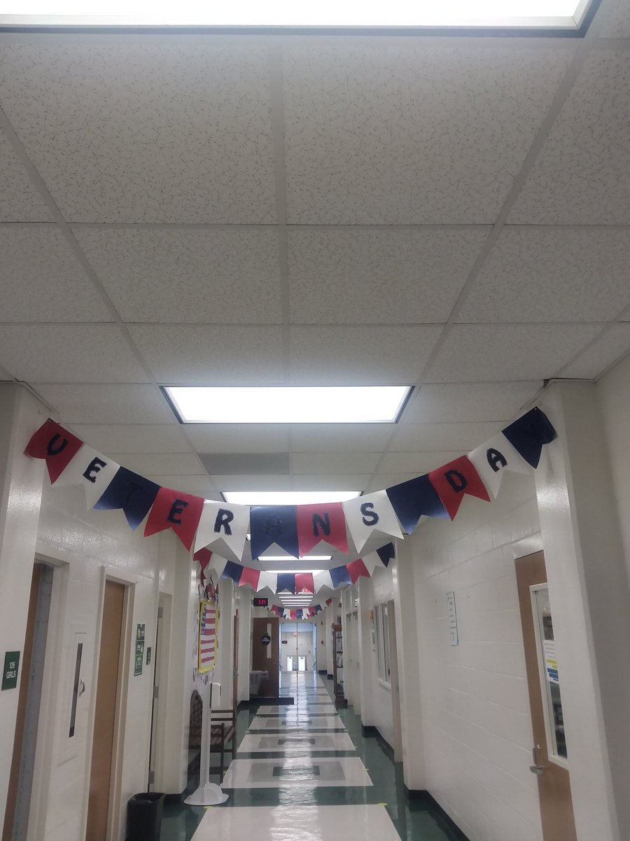 AmberNo43440214's tweet image. @SES_HC we honor all who have served. #simplyexceptionalschool #expectexceptional #bettertogetherhenry