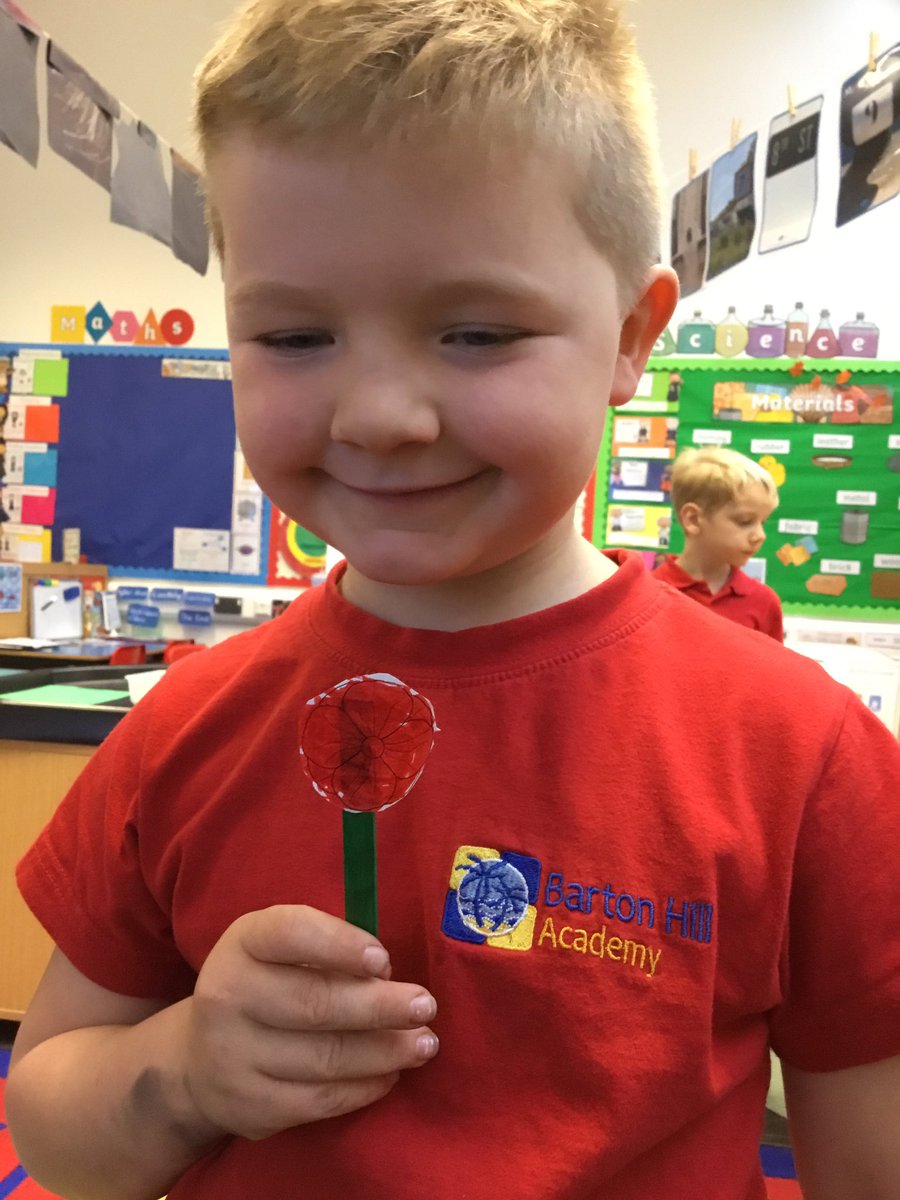Following on from our #RemembranceDay2020 assembly, Pufferfish class made their own #poppies to remember those who gave their lives for our freedom @BHA_TQ #LestWeForget
