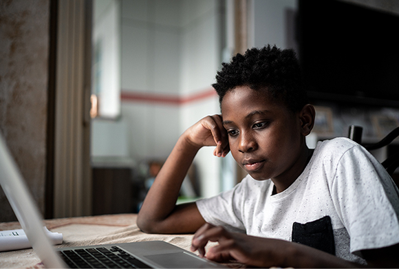 CentraideMtl's tweet photo. Un premier bilan du Projet jeunesse, un fonds spécial pour venir en aide aux adolescents créé au moment de la fermeture des écoles au printemps dernier, nous permet de constater tout le travail accompli par les organismes communautaires sur le terrain. 👉 https://t.co/EjgtrpXELP https://t.co/b2UVlSMCaT