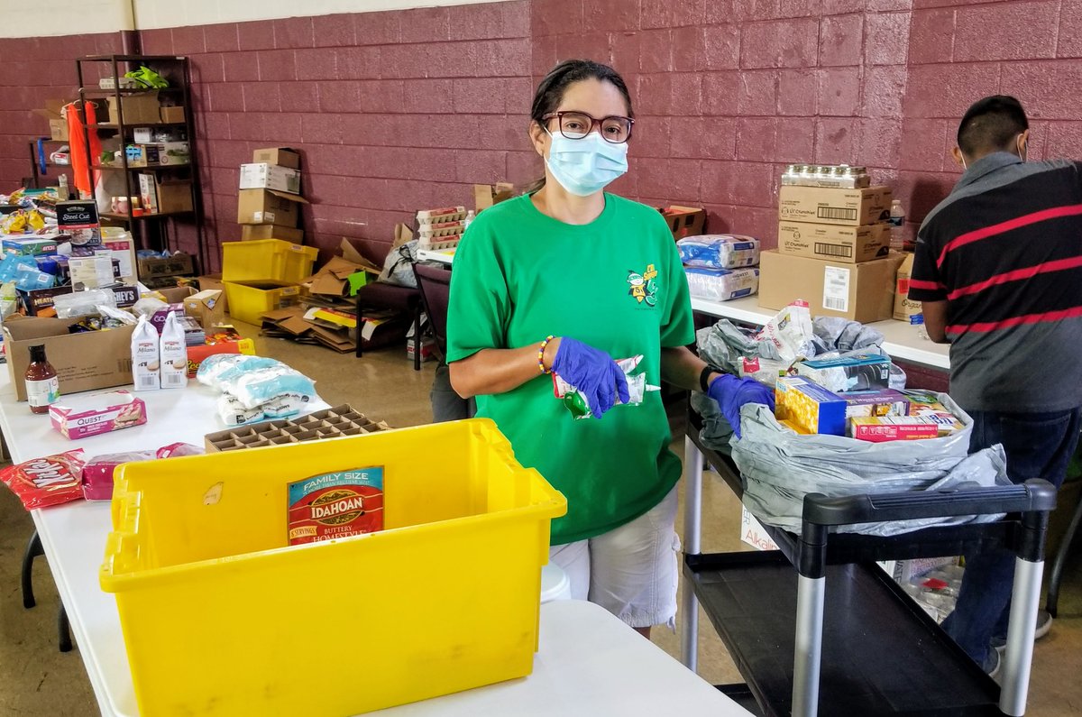 PotomacConf's tweet photo. With the Virginia Beach / Hampton Roads area accounting for over one-fourth of all COVID-19 cases in the state of Virginia, members of the Peninsula Spanish church set to work to share their resources with higher risk communities Read more! https://t.co/i9YysJupzd https://t.co/BCfxN08BWn