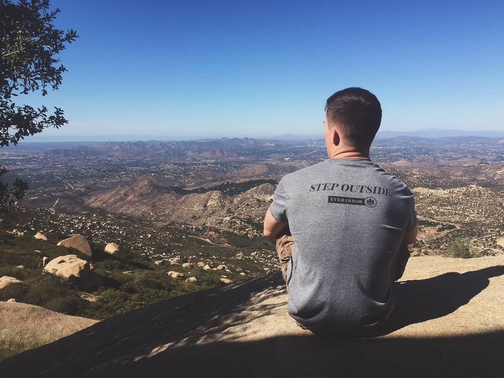Everarborco's tweet photo. Everarbor gear at the Grand Canyon!

As always, you send 'em, we'll post 'em! 

#everarbor #stepoutside #findyourelement #outdoorlifestyle #grandcanyon #grandcanyonnationalpark #see_arizona

@grandcanyonnps @visit_arizona @grand_canyon_conservancy https://t.co/JmuREymAjB https://t.co/rtn52iItPE