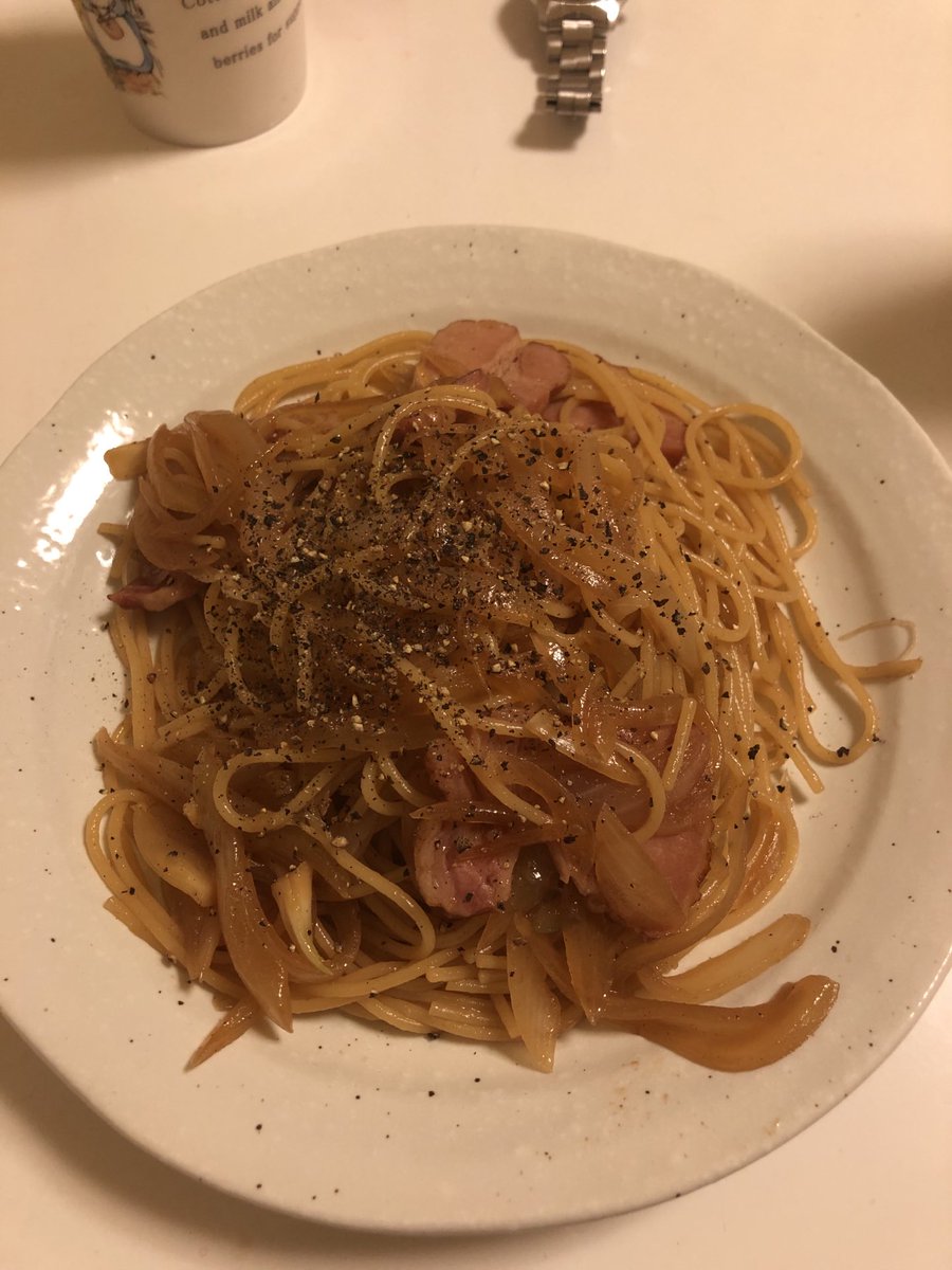 田中友理 ツボツボ On Twitter 今日の和風パスタは親が買ってくれた久原さんのあごだし 使用 完成された出汁 なのでいつもの様に醤油 バルサミコ酢 白ワインは使わず あごだしとバターのみ 香り付けに黒胡麻とナツメグ いつもと変わらず ベーコンはメイラード反応