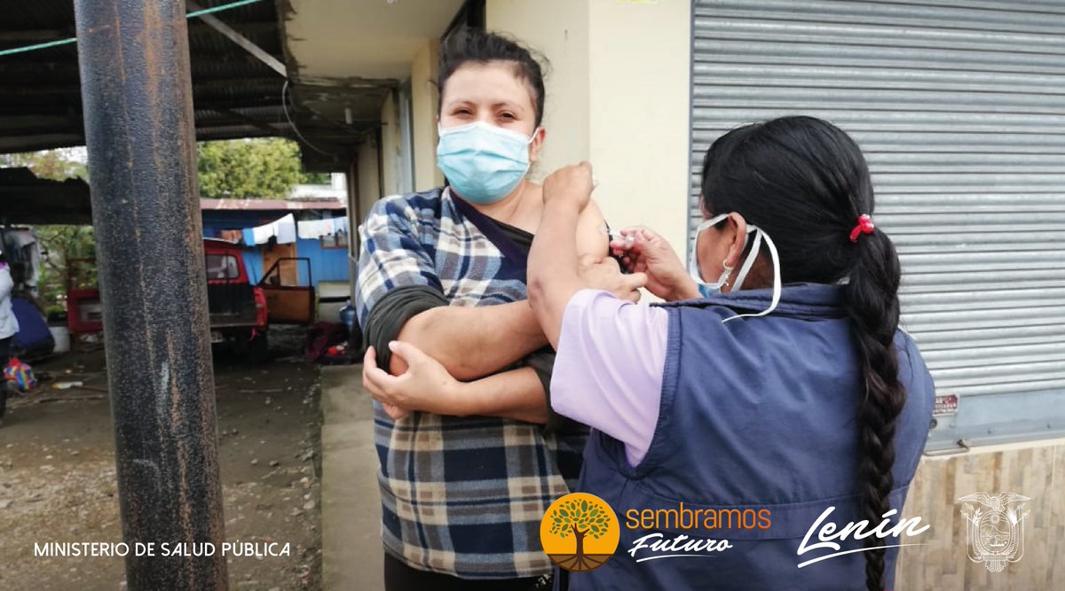 Salud_Napo's tweet photo. #Quijos | Nuestras profesionales de enfermería del centro de salud local, recorren el Valle de Quijos con el propósito de inmunizar a la población para prevenir la difteria y tétanos. #LasVacunasFuncionan https://t.co/JWPtYNUWkD