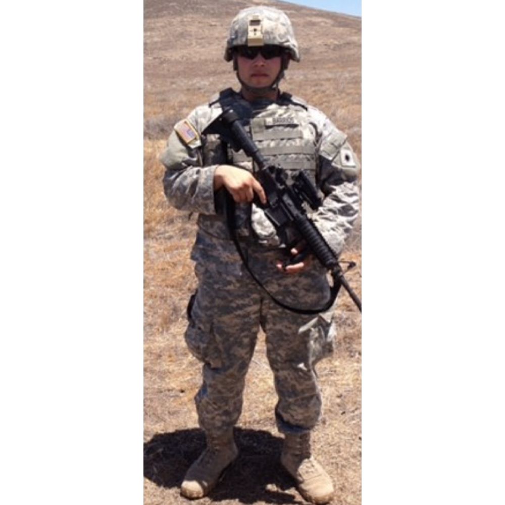 TXLeaguerBrew's tweet photo. Happy #VeteransDay to all that have served to protect our freedom. We’re especially grateful to our Assistant Brewer, Aris Barrios! Cheers to you. https://t.co/KmhtwS1RXJ