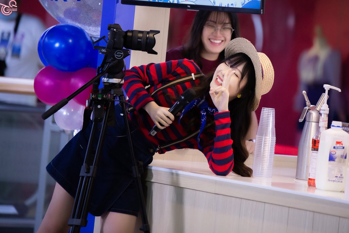 pickpeup's tweet photo. 📸😁✌️ #PupeBNK48 https://t.co/3NrS6EEEsR