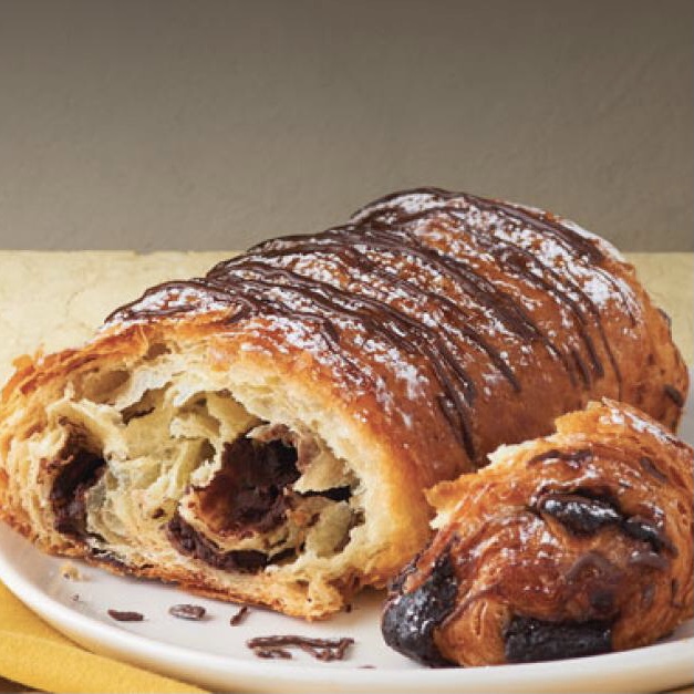 EatingatHofstra's tweet photo. BOGO 50% OFF any pastry at Au Bon Pain! Limited time only ✨ While supplies last https://t.co/y0Lw5FByQv