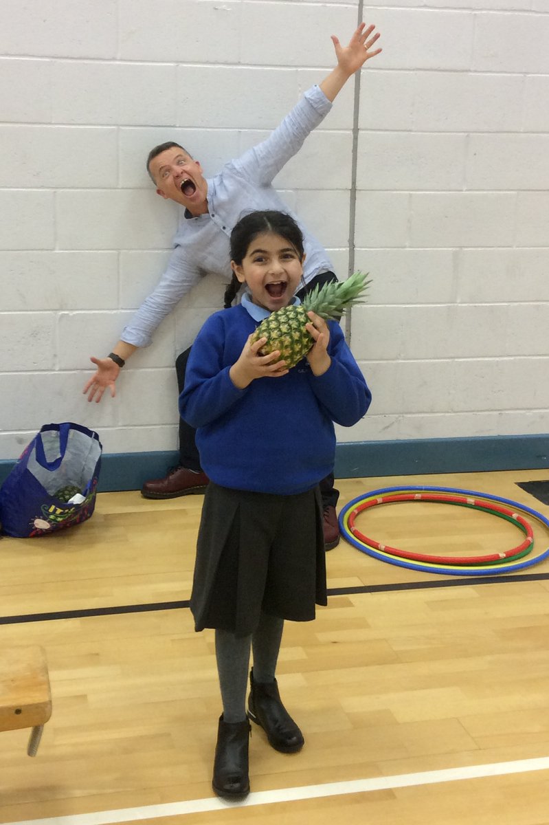 Well done to Mr Simpson's winner of the Pineapple of Bravery from Year 3 Falcons! <a href="/LBMDRAMA/">Littlebigmouth Drama</a>