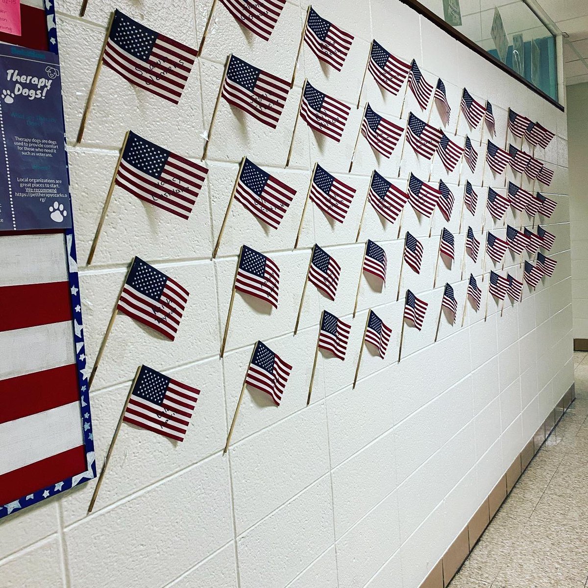 MrsRKickapoo's tweet image. Thank a veteran today! My students are learning about the value of honoring veterans and active service men and women. Thursday Zoom presentations with veterans will be invaluable. #PBL