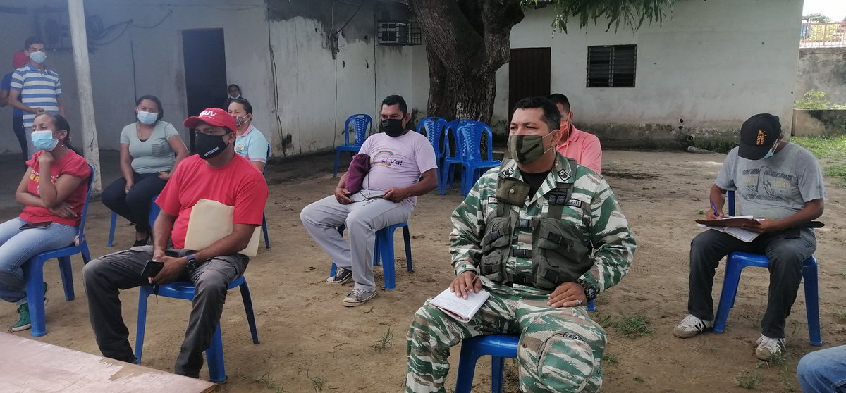 EnmitaPsuv's tweet photo. #EnReunion Con Los Movilizadores de los Diferentes Sectores "Motorizados, Mujeres, Milicianos, Comunas, Trabajadores, Salud, Cultura" para él Simulacro del #15Nov y Rumbo a las Elecciones Parlamentarias del #6DVictoriaChavista 
#El6DLosVamosACambiar @PartidoPSUV https://t.co/1pSkb4fnxz
