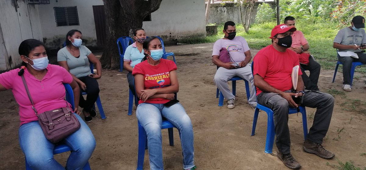 EnmitaPsuv's tweet photo. #EnReunion Con Los Movilizadores de los Diferentes Sectores "Motorizados, Mujeres, Milicianos, Comunas, Trabajadores, Salud, Cultura" para él Simulacro del #15Nov y Rumbo a las Elecciones Parlamentarias del #6DVictoriaChavista 
#El6DLosVamosACambiar @PartidoPSUV https://t.co/1pSkb4fnxz