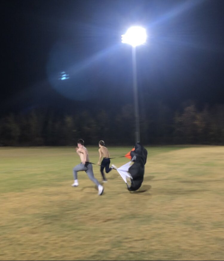 BradenKaiser_'s tweet photo. The best athletes are made in the off-season 💨⚡️💪 #speedkills @PurvisMaddox https://t.co/i0fgk6jU8x