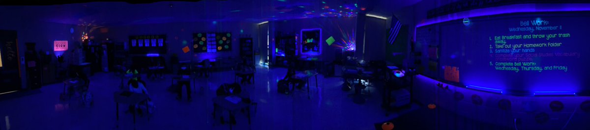 Mrs_DMatheny's tweet photo. Who says we can’t GLOW WHAT WE KNOW during a pandemic? @OESrockSTARS @FCPSchoolsTN https://t.co/rVEC6AMHhO